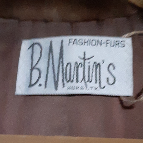 Fashion Furs B. Martins Fur Coat - Picture 3 of 9